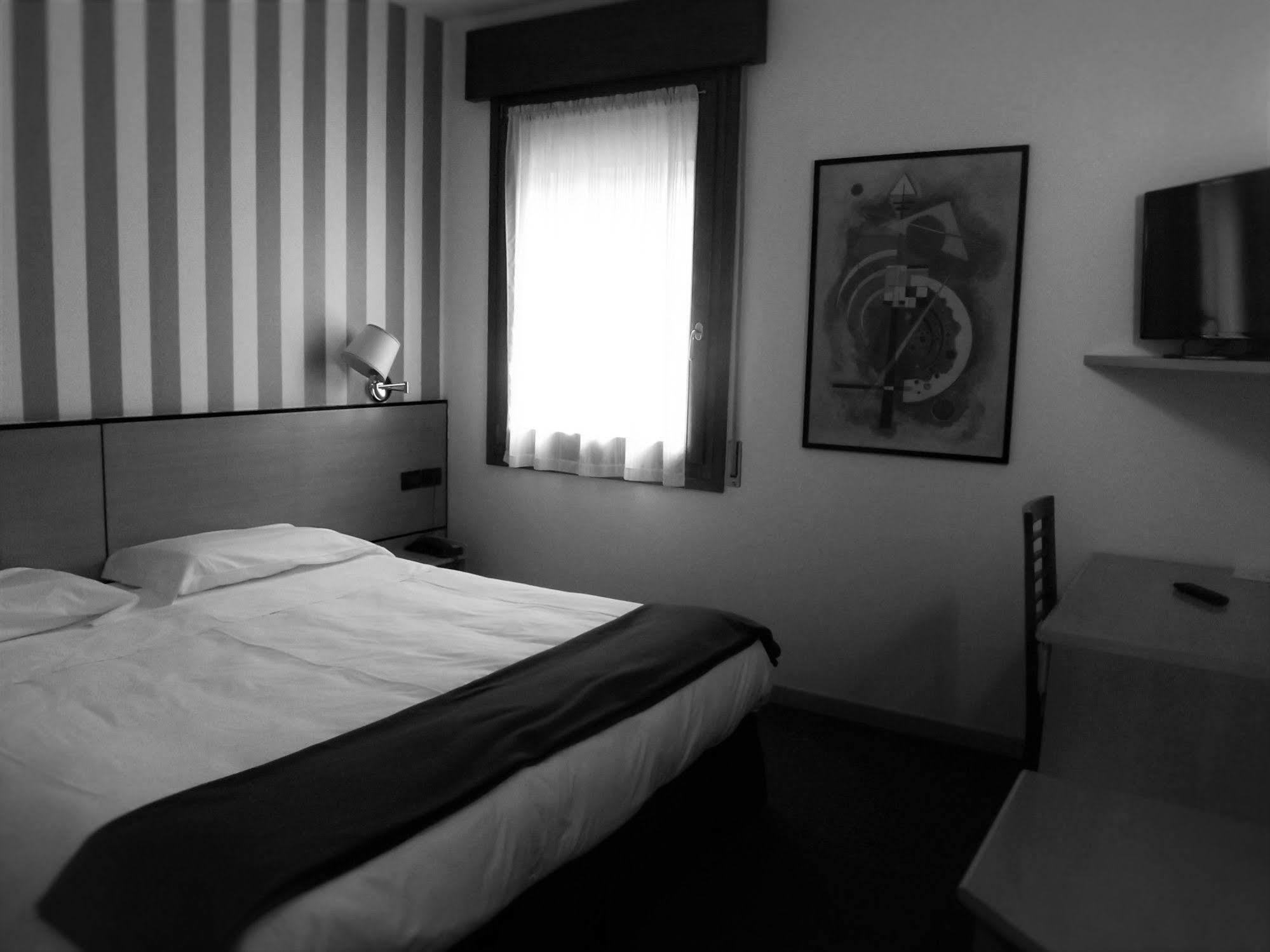Hotel Damodoro Pordenone Exterior photo